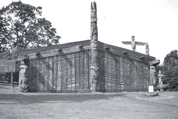 Mât de façade haida