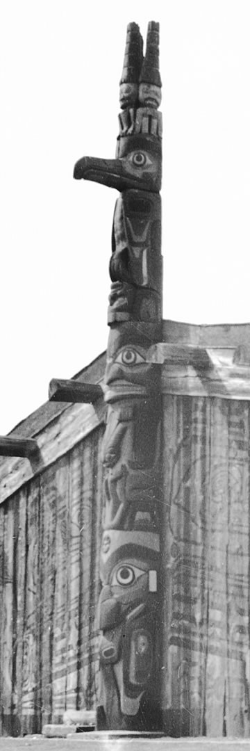 Mât de façade haida