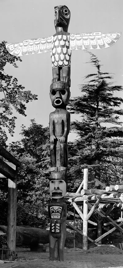 Mât totémique Kwakwaka’wakw, XIXème siècle