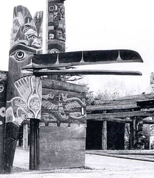 Mât de façade nuxalk