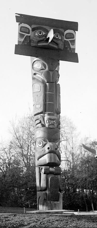 Mât mortuaire haida