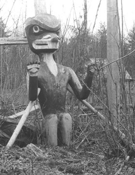 Sculpture nuxalk in situ