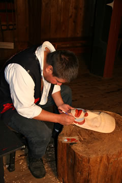 	 David peint un masque 