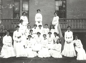 Stenographers and Bookkeeping Class, 1904